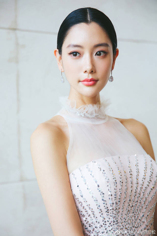 香烟与手铐